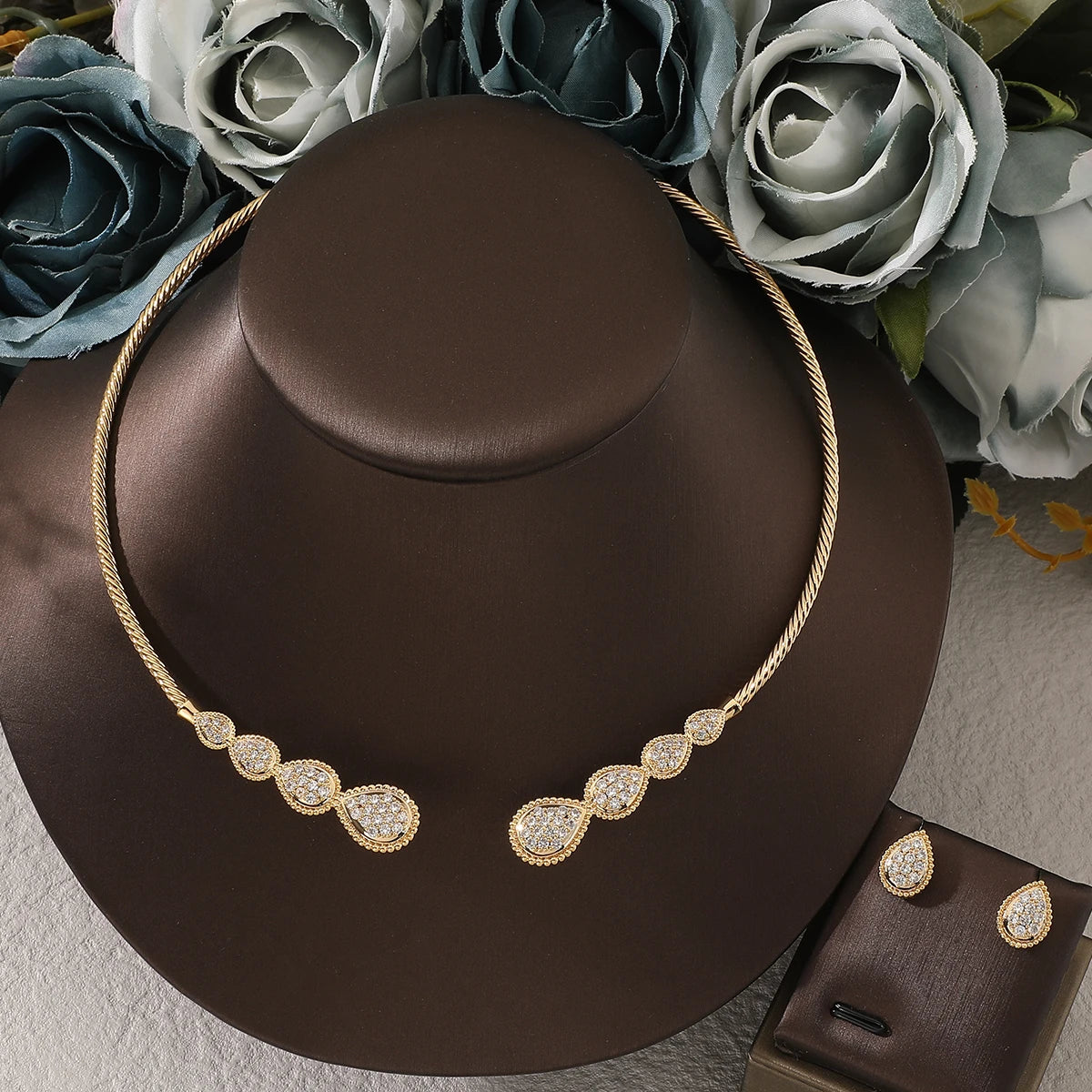 Women's New Fashion 2 Pcs Copper Zircon Choker Earring Set Waterdrop Simple Design Open Cuff Choker Jewelry Set Accessory