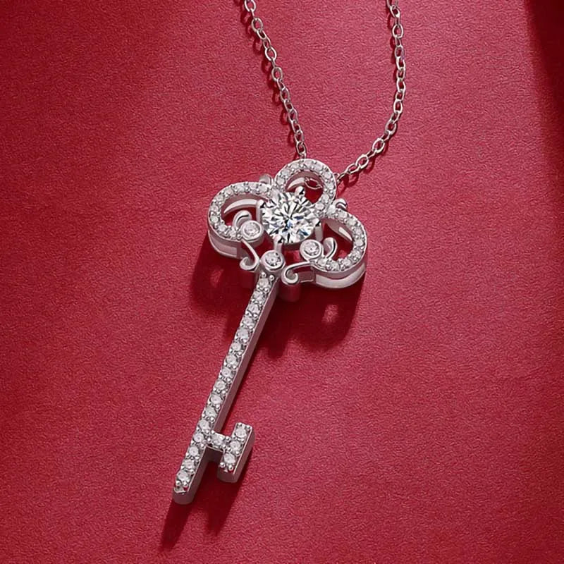 925 Silver 0.5ct D Color Moissanite Key Pendant Necklace for Women Girl Fine Jewelry White Gold Wedding Engagement Christma Gift